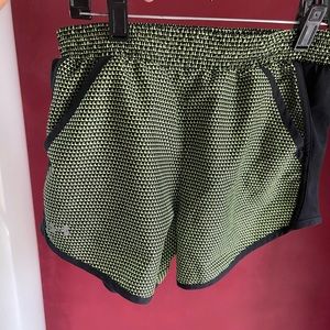 never worn from dicks sporting goods brand under armor